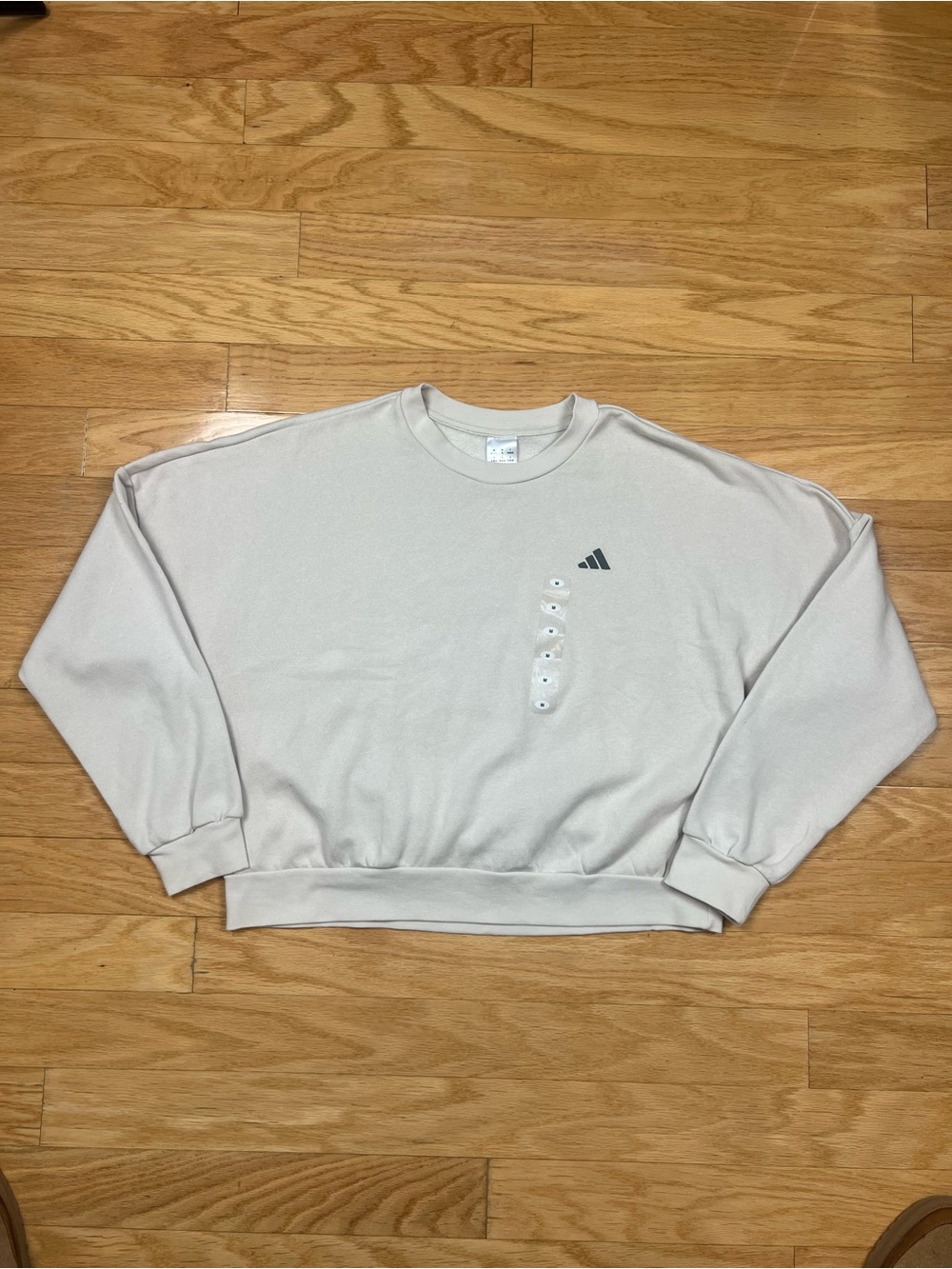 NWT adidas Essentials Feelcozy Cropped Sweatshirt Wonder in Alumina Gray